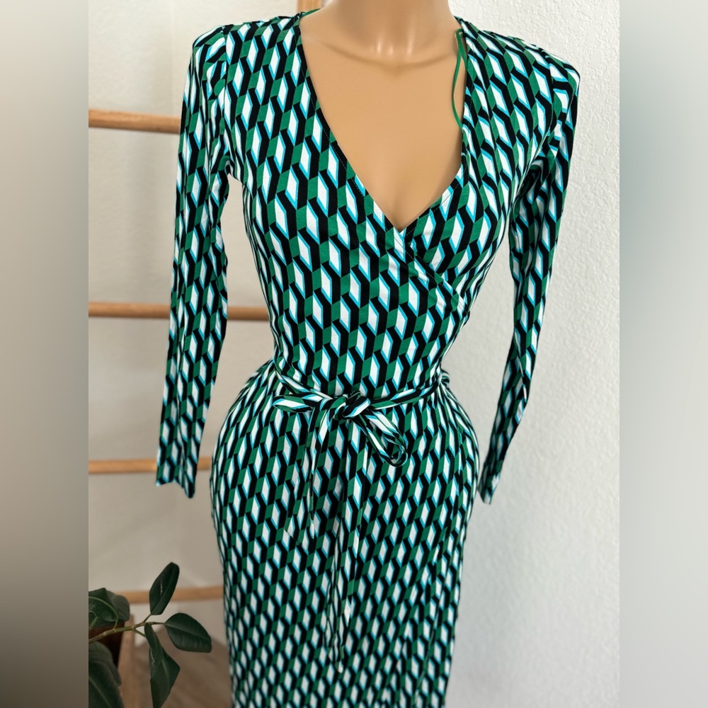 NWT Women's Long Sleeve Midi Arrow Geo Green Wrap Dress - DVF for Target - Picture 9 of 10